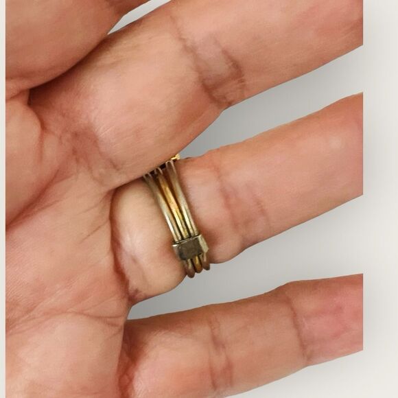 Vintage stackable gold plated ring size 5, clear crystals - Picture 7 of 8